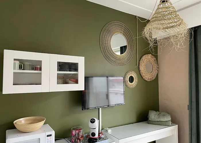 La Room: Seaside Apartment + Terrace + Parking